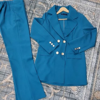 کت شلوار زنانه مدل نیلوفر کرپ مازراتی گرم بالا کله غازی دو سایز 40تا48