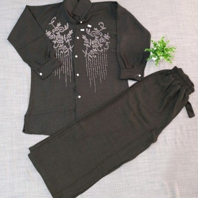 مانتو شلوار زنانه نخی مدل نگین دار قواره دار