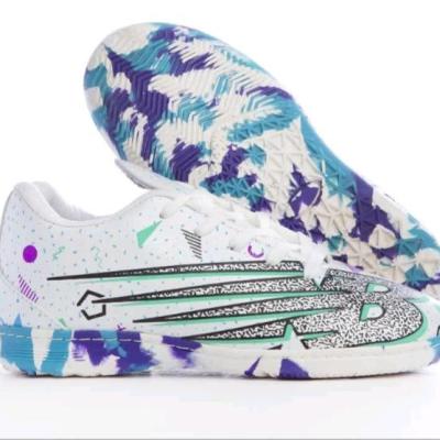 کفش سالنی نیوبالانس