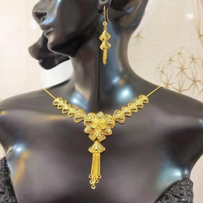 گردنبند و گوشواره نقره با آبکاری طلا