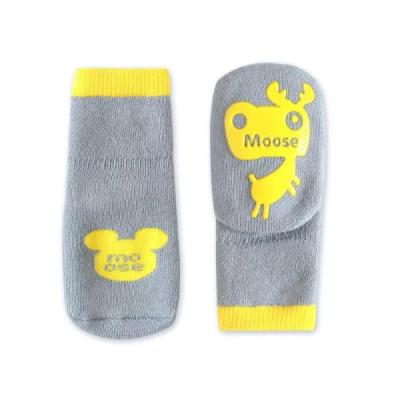 جوراب بچگانه زمستانی طرح گوزن