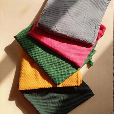 روسری پلیسه تک‌رنگ