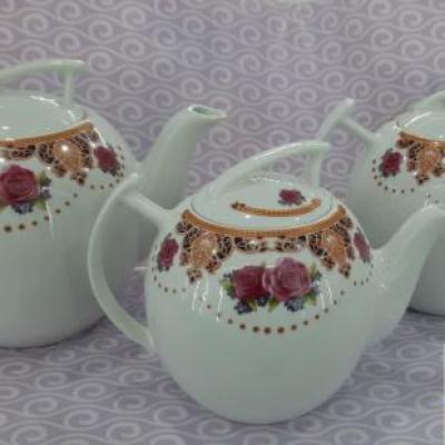 قوری چینی نگین رز پیتاز در سه سایز