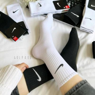 جوراب ساق بلند اسپرت سفید و مشکی