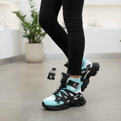 کفش ساقدار آبی