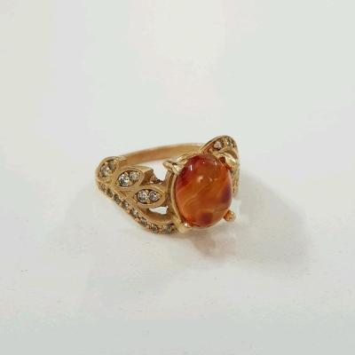 انگشتر طلاروس کار شده با سنگ عقیق اصل ، کار فوق‌العاده زیبا و درخشان