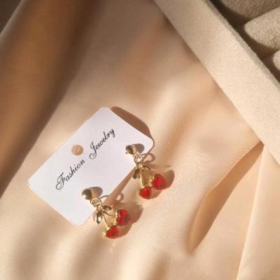 گوشواره میخی