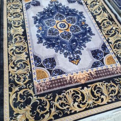 فرش مخمل ترک 6 متری با زیره برزنت ضخیم و ریشه فرش