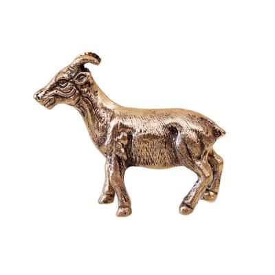 مجسمه برنزی بز