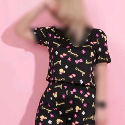 کراپ شورتک گیاهی زنانه