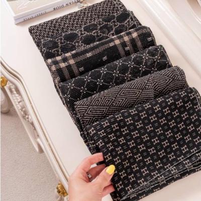 شال پلیسه برشکا طرحدار2