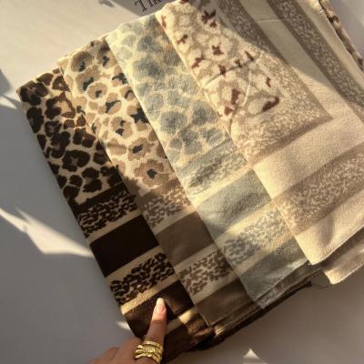 شال موهر پلنگی