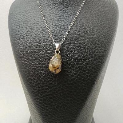 گردنبند عقیق کلسدونی اشکی م590