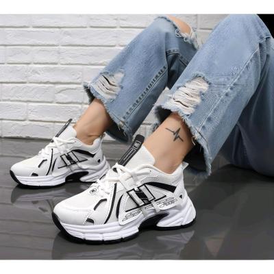 کتانی زنانه نیوبالانس 1906