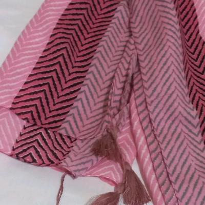 شال نخی طرح دار