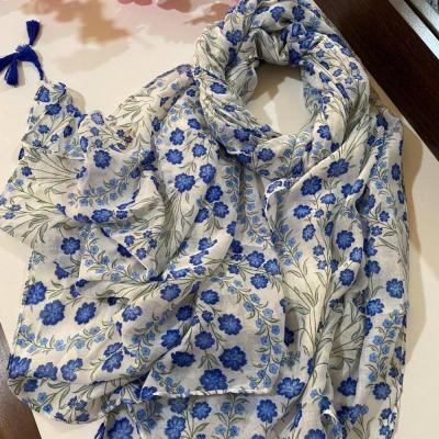 شال نخ پنبه TRF وارداتی طرح نیلوفر آبی-155170