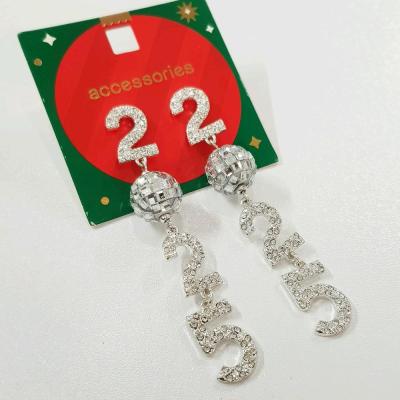 گوشواره نقره ای تمام نگین آویز دار ، فوق‌العاده زیبا و درخشان