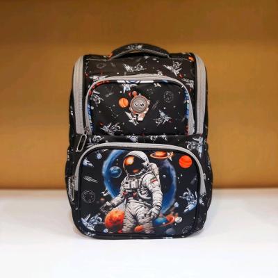 کوله پشتی فضانورد صندوقی انگلیسی