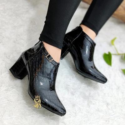 نیم بوت ورنی مدل سنگی