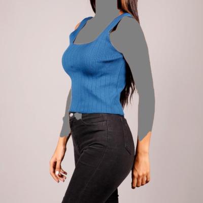 تاپ بافت زنانه جنس نخ آکریل لطیف و با کیفیت