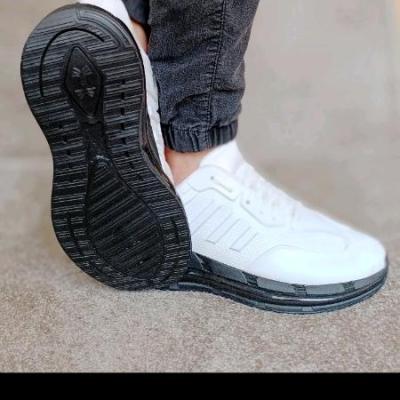 آدیداس زیره کپسولی