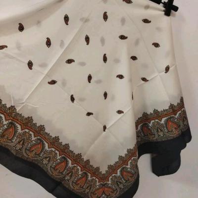 روسری حاشیه دار rs6t6