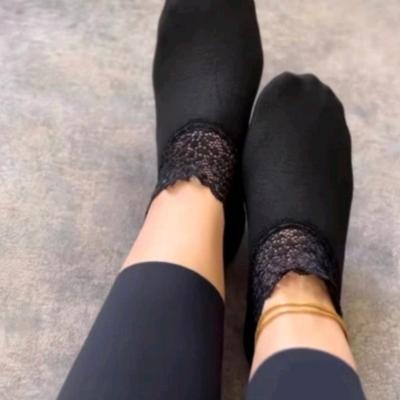 جوراب زنانه حوله ای لب گیپور