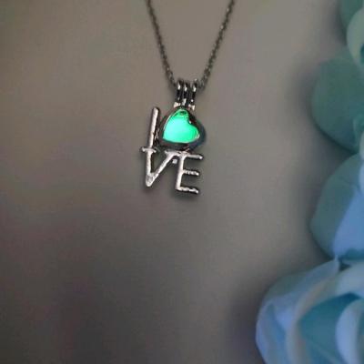 گردنبند شب‌نمای راز عشق