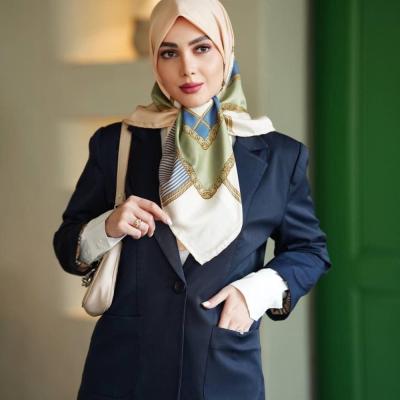روسری ابریشم توییل قواره کوتاه