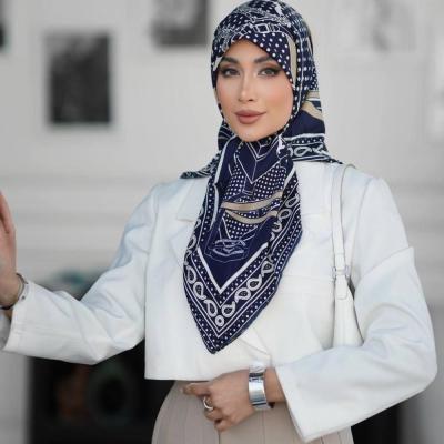 روسری ابریشم توییل قواره کوتاه