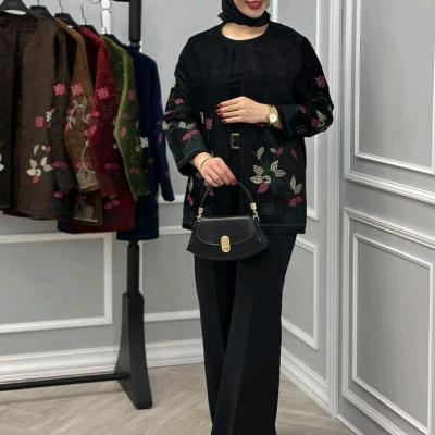 مانتو کتی مخمل زنانه گلدوزی شده رنگ رندوم ارسال میشود فری سایز تا 46