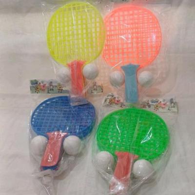 راکت تنیس روی میز پلاستیکی