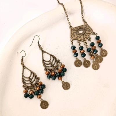 ست گردنبند و گوشواره سنتی رنگ سبز و مسی