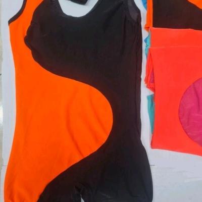 مایو پادار زنانه همراه با کلاه