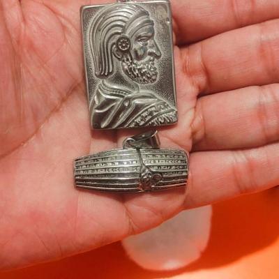 پلاک کوروش کبیر و منشور کوروش