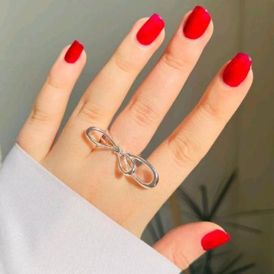 انگشتر دفرمه پاپیون