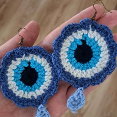 گوشواره قلاب‌بافی طرح چشم نظر | دست‌ساز با کاموا