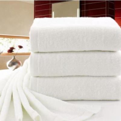 حوله حمام هتلی سفید