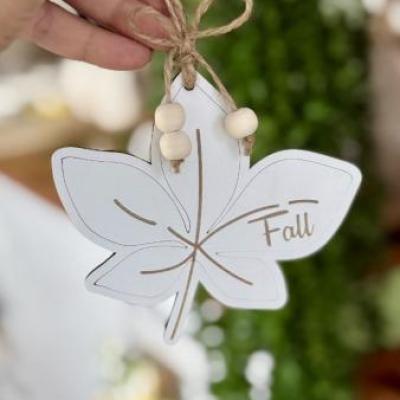 آویز دکوری طرح برگ