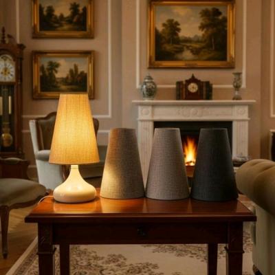 آباژور کلاسیک،بدنه فلزی،ترکیب رنگ سفید و مشکی