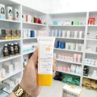 کرم ضد آفتاب بی رنگ SPF50 بیودرما اصل فرانسه(اصل)