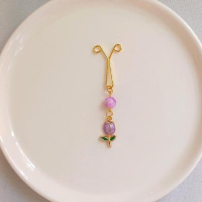 گیره روسری مجلسی زنانه طرح گل لاله بنفش