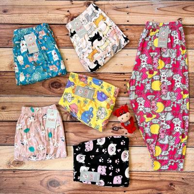 شلوارک استیکر عروسکی گیاهی