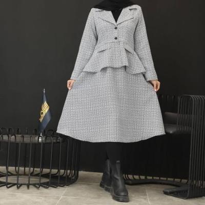 کت و دامن زنانه