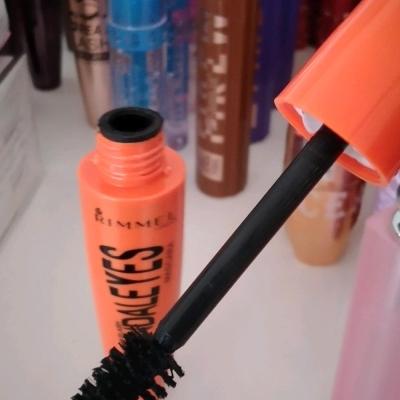 ریمل لاندن مدل Scandaleyes Reloadedحجم دهنده و بلندکننده