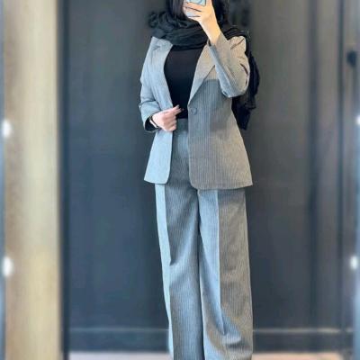 کت شلوار بلکا