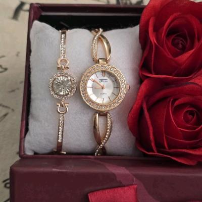 ساعت زنانه و دخترانه قاب نگین