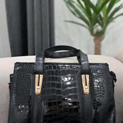 کیف زنانه مجلسی ورنی