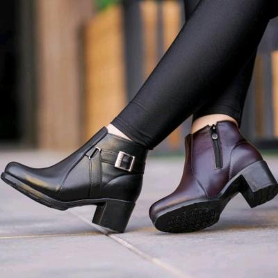 نیم بوت پاشنه دار مدل دوکمر