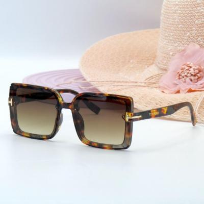 عینک آفتابی زنانه دخترانه ترند و اسپورت تام فورد Tom ford